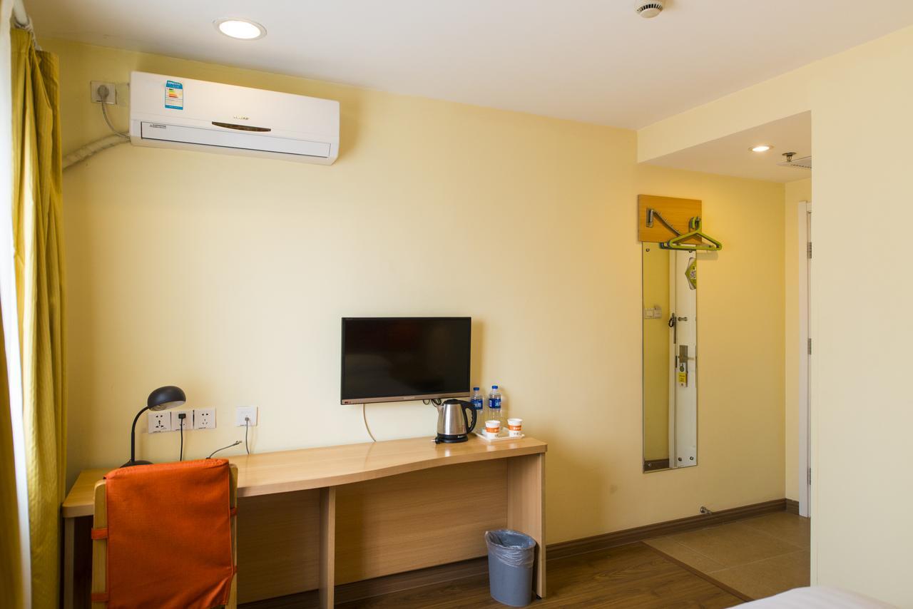 Home Inn Qingdao South Siliu Road Экстерьер фото