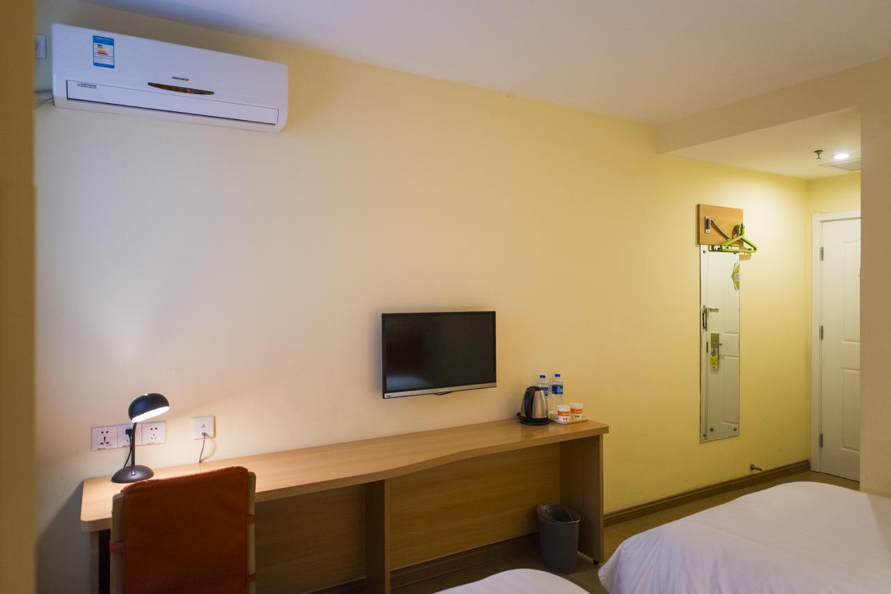 Home Inn Qingdao South Siliu Road Экстерьер фото