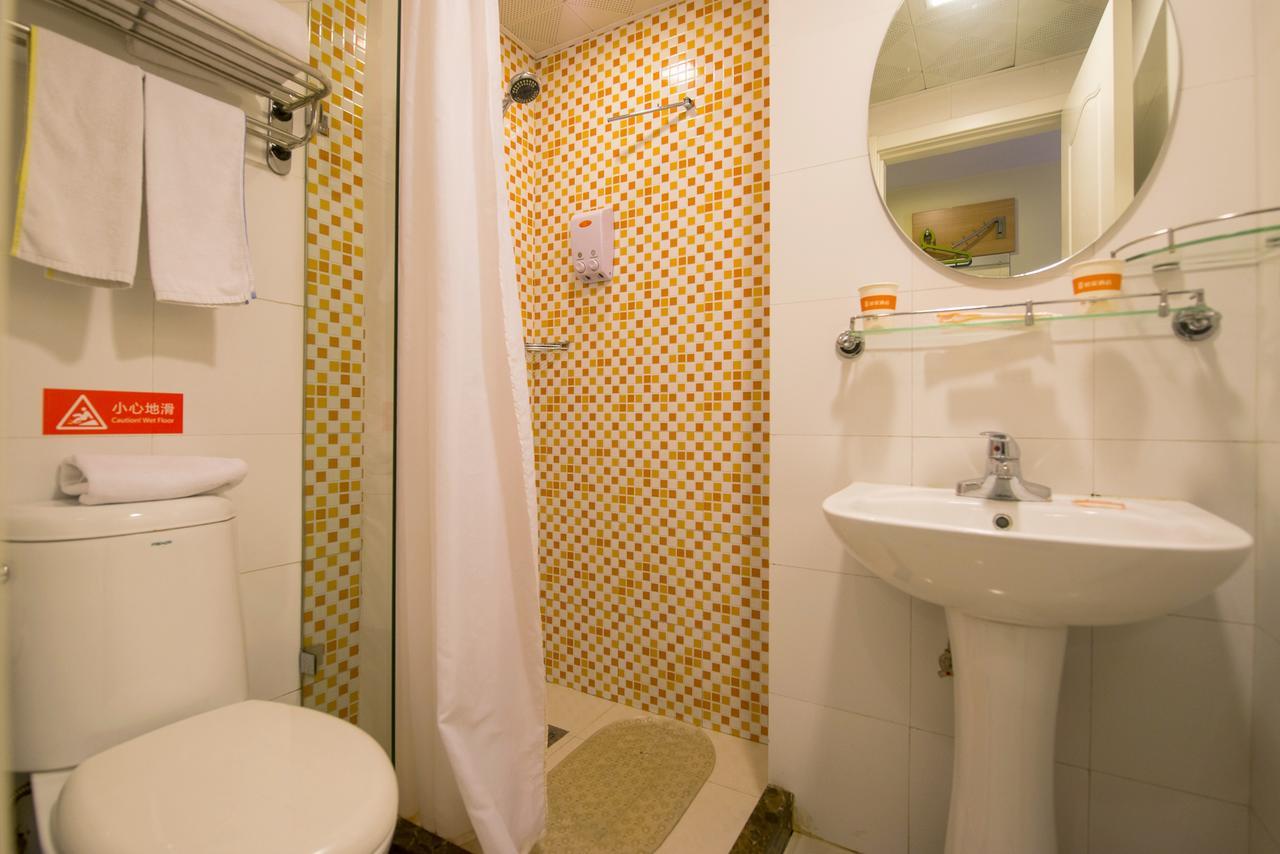 Home Inn Qingdao South Siliu Road Экстерьер фото